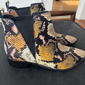 Marc Fisher Snake Print Ankle Boots – Size 6 🐍